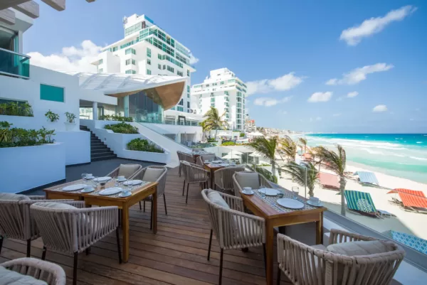 Restaurante Almar, cocina mediterránea, del Hotel Boutique Óleo Cancún Playa, hotel todo incluido en Cancún