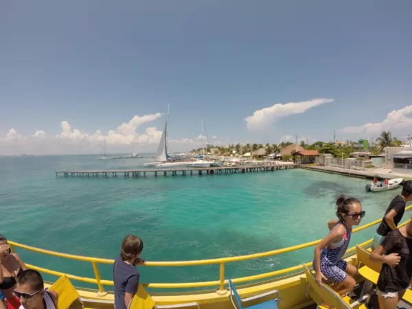 Tour en Catamarán a Isla Mujeres - World Tours Collection